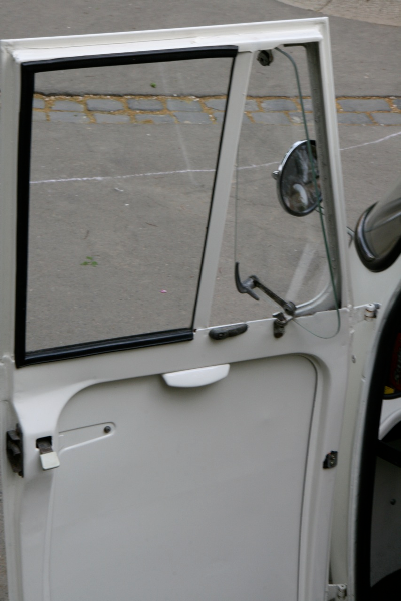 Illustration for article titled The Piaggio Ape: Buzzing About in Europe’s Cutest Truck
